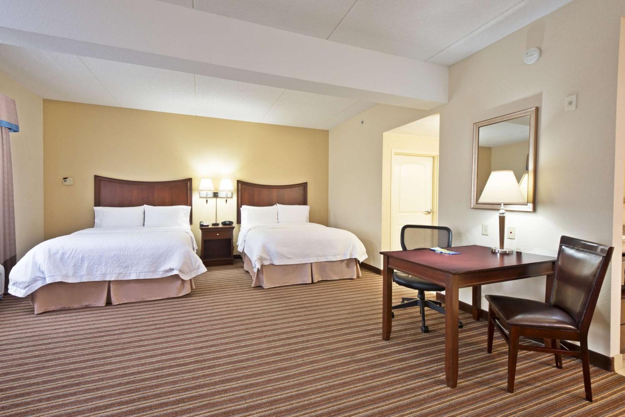 Hampton Inn Gainesville-Haymarket Exterior photo
