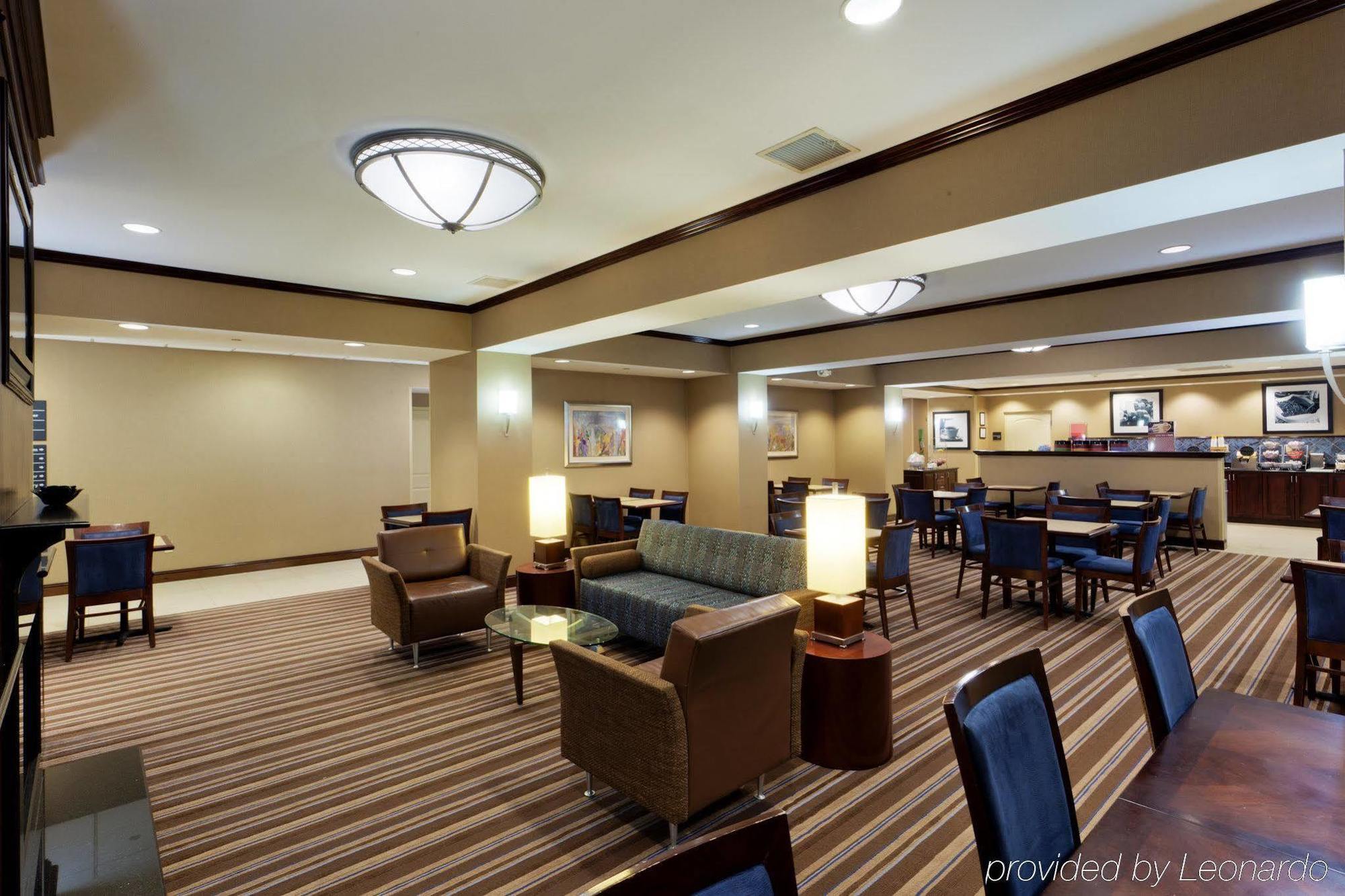 Hampton Inn Gainesville-Haymarket Exterior photo