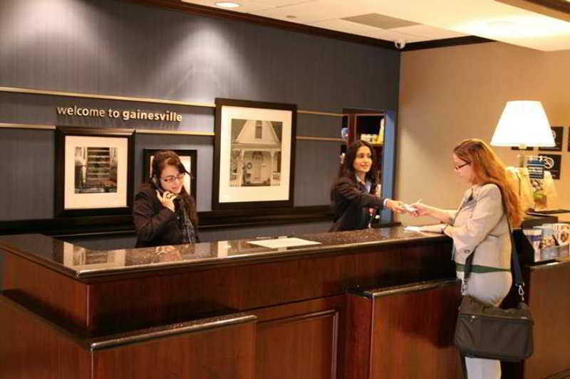 Hampton Inn Gainesville-Haymarket Interior photo